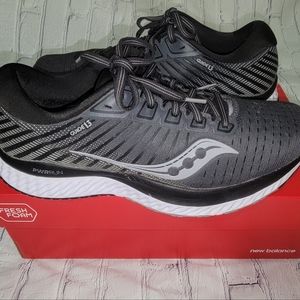 Saucony Guide 13 Black/White Size 8.5